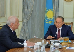  Нурсултан Назарбаев встретился с президентом Национальной академии наук Муратом Журиновым