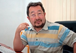 В Казахстане задавать вопрос на казахском языке равносильно объявлению войны?, - Азимбай Гали