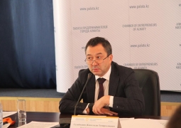 Жангельды Сулейманов предлагает сократить пятничный рабочий день в Казахстане
