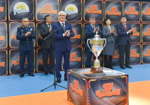 Ерик Султанов дал старт финальному этапу игры «Я-чемпион»