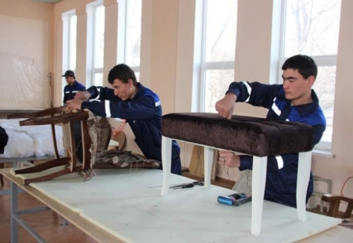 В ЮКО производят мебель из натуральной древесины по турецкой технологии
