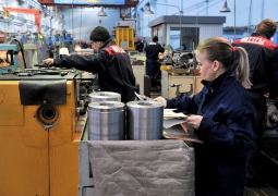Работников Петропавловского завода тяжелого машиностроения чествовали в СКО
