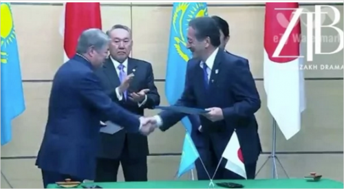 Нурсултан Назарбаев взглядом выручил Ахметжана Есимова в Японии (ВИДЕО)