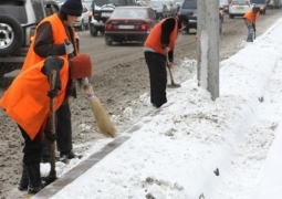 Аким Алматы уволил ответственного за уборку снега