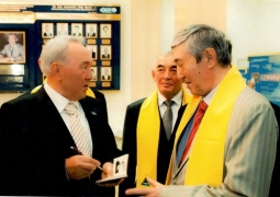Нурсултан Назарбаев хорошо играет на гитаре, - однокурсник президента