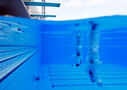Выпускник атырауского детдома завоевал серебро на чемпионате Казахстана по прыжкам в воду