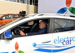 Нурсултан Назарбаев мечтает пересадить казахстанцев на электромобили