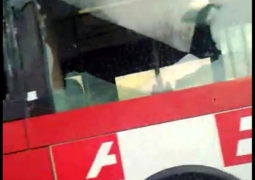 Неизвестные разбили окна пассажирского автобуса в Астане (ВИДЕО)