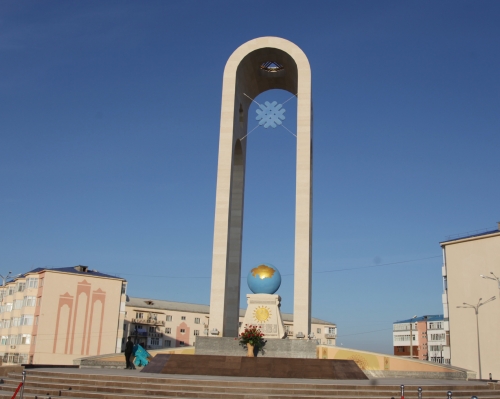 Монумент независимости «Т&#1241;уелсіз &#1178;аза&#1179;стан» открыли в Жамбылской области