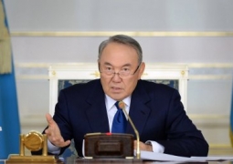 Нурсултан Назарбаев высказался о хвалебных одах в свой адрес