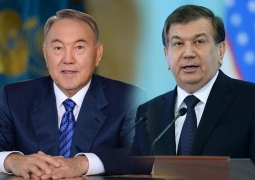 Президент Узбекистана поздравил Нурсултана Назарбаева с 25-летием Независимости