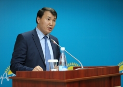 Алик Шпекбаев предложил сократить количество чиновников