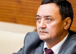 Депутаты мажилиса поддержали отставку Мухтара Тиникеева