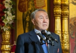 Нурсултан Назарбаев поздравил православных казахстанцев с Рождеством