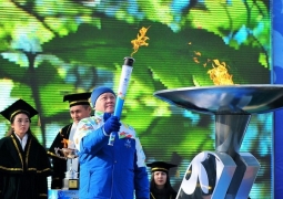В Талдыкоргане 25 тысяч человек приняли участие в эстафете огня Универсиады-2017