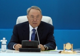 Н.Назарбаев о приватизации: Опять все объекты сами выкупаем