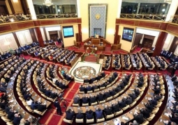 Парламент РК одобрил в первом чтении поправки в Конституцию