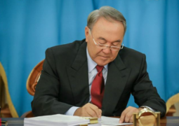 Н.Назарбаев подписал Конституционный закон о финансовом центре "Астана"