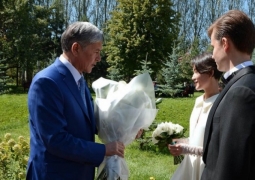 У президента Кыргызстана Алмазбека Атамбаева родился внук