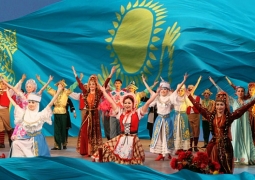 В мае казахстанцев ждет 11 выходных дней