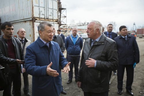 Уникальный для Казахстана завод не остался без внимания властей ВКО в трудный период