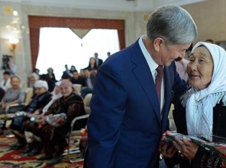 Клип на песню президента Кыргызстана набирает популярность в Сети