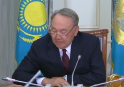 Назарбаев заговорил по-английски