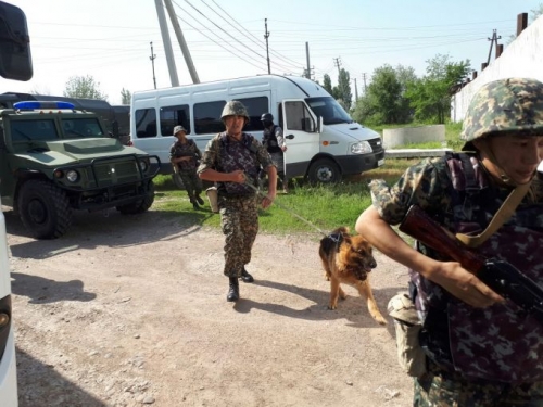 Первые кадры спецоперации в Кызылординской области опубликовали СМИ (ВИДЕО)