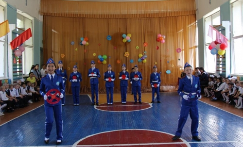 Восточно-казахстанские полицейские провели праздник для школьников