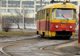 В Алматы демонтируют трамвайные рельсы