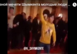 Переполох в мечети Шымкента: мужчины выкрикивали лозунги «Нурсултан-Казахстан» (ВИДЕО)
