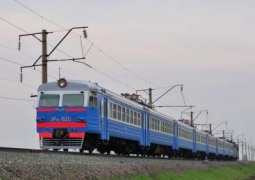 Из Алматы начали курсировать пригородные поезда