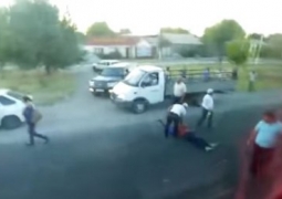 В соцсети появилось видео с жуткими кадрами жертв ДТП на выезде из Шымкента