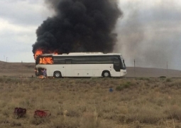 На трассе Актау-Каражанбас сгорел пасажирский автобус (ВИДЕО)