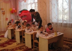 В Ауэзовском районе Алматы 4500 детей стоят на очереди в детсад