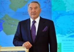 С Днем Конституции поздравил казахстанцев глава государства