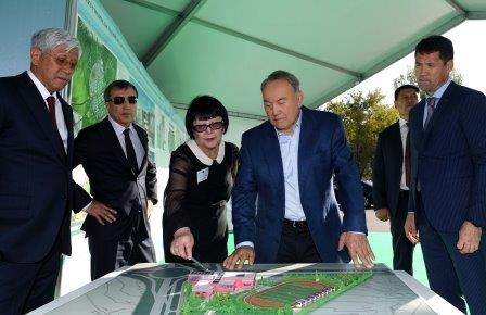 Президент посетил мемориальный комплекс "Батыр бабалар"