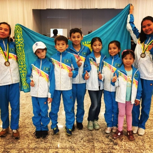 11-летняя шахматистка Амина Каирбекова завоевала медаль чемпионата мира