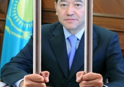 Экс-премьер-министра Серика Ахметова освободят из колонии 