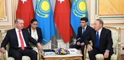 Нурсултан Назарбаев встретился с турецким коллегой