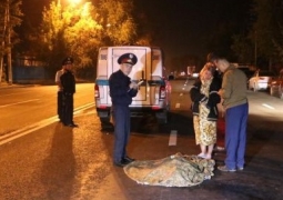 Водитель Land Cruiser 200 насмерть сбил женщину на пешеходе в Алматы