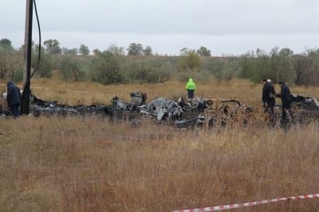 Самолет санавиации упал в нескольких метрах от дома крестьянина