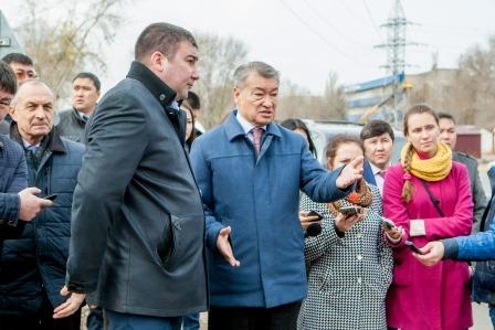 В Усть-Каменогорске впервые началась масштабная реконструкция дорог за последние 20 лет