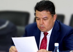 Президент объявил выговор Канату Бозумбаеву