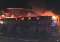 Крупный пожар в Алматы: загорелось офисное здание