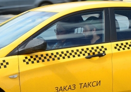 Таксиста арестовали за приставания к пассажирам в аэропорту Алматы