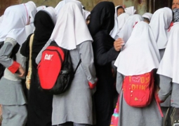 40 девочек в Атырау не посещают школы из-за желания носить платки
