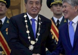Звание героя за заслуги перед народом присвоено Алмазбеку Атамбаеву 