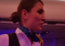 Бортпроводниц Air Astana допросят по делу о скандале из-за казахского языка на борту самолета 