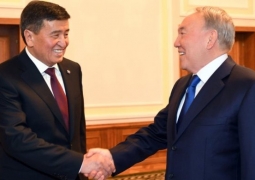 Жээнбеков позвонил Назарбаеву и поблагодарил за переход на повседневный режим охраны на границе